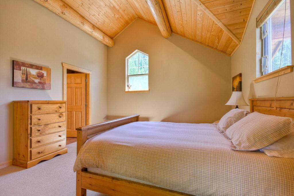 Morrisey Chalet At Sun Peaks Luaran gambar
